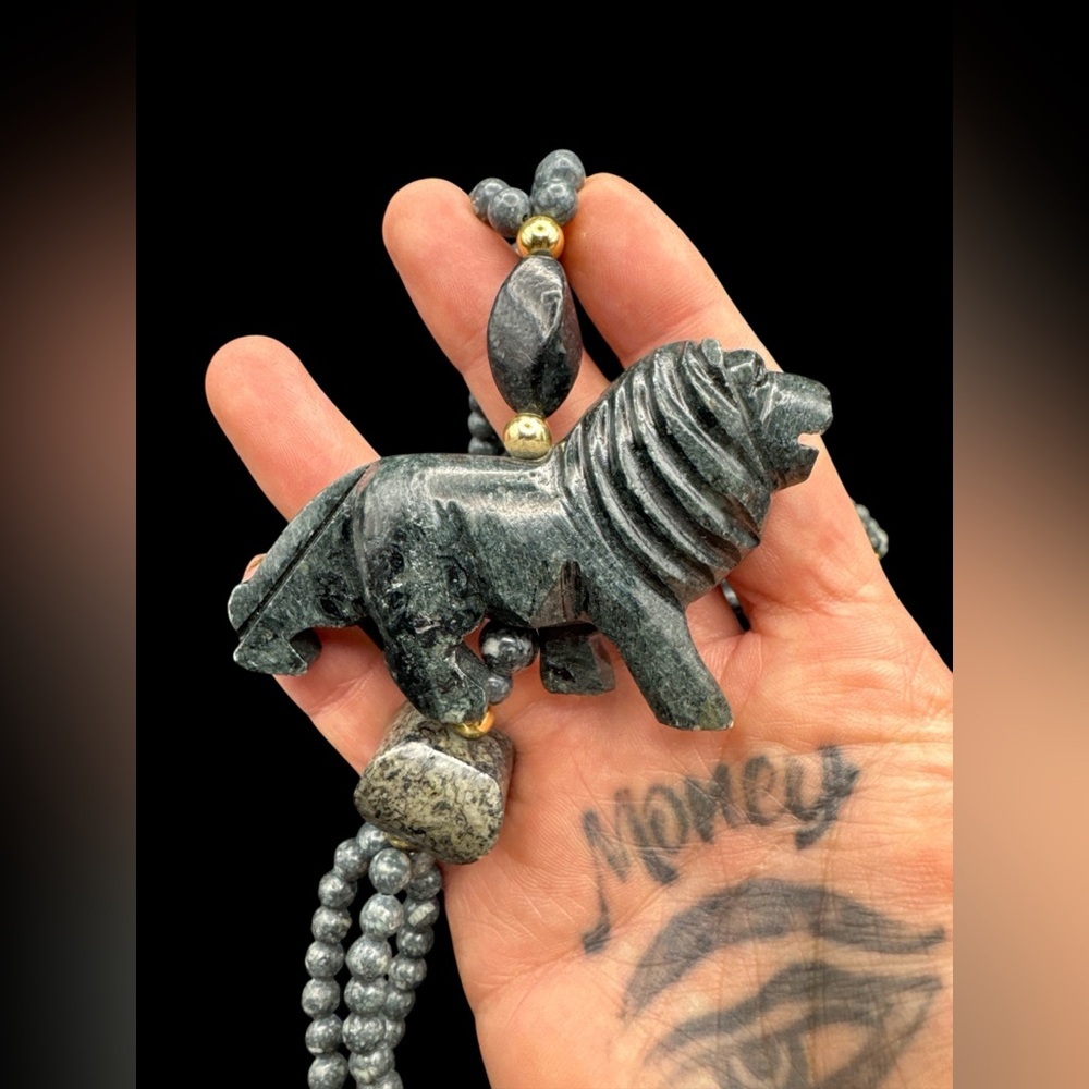 Vintage Shungite and Snowflake Obsidian Lion Multi Strand Necklace 30” - Picture 4 of 5